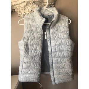 Gap vest NWT
